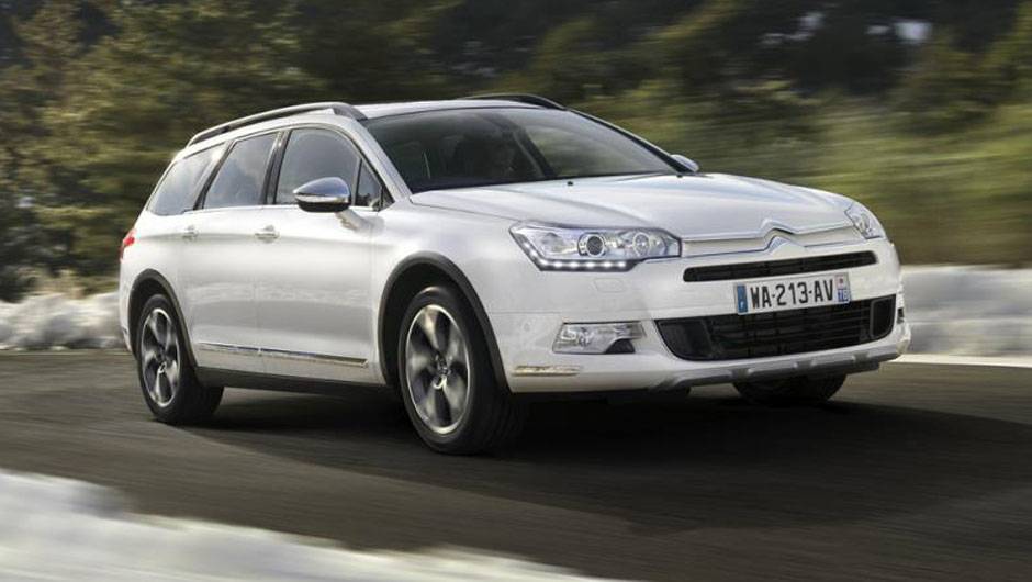 A Citro&euml;n revelou uma novidade que estar&aacute; exposta no pr&oacute;ximo Sal&atilde;o de Genebra, em mar&ccedil;o: o C5 CrossTourer | <a href="https://quatrorodas.abril.com.br/noticias/saloes/genebra-2014/citroen-apresenta-c5-crosstourer-773771.shtml" rel="migration">Leia mais</a>