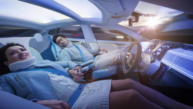 O modelo se destaca pelo interior, altamente customizável, sobretudo no que diz respeito às posições dos bancos | <a href="https://quatrorodas.abril.com.br/noticias/saloes/genebra-2014/rinspeed-mostra-imagens-xchange-concept-773804.shtml" rel="migration">Leia mais</a> O modelo se destaca pelo interior, altamente customizável, sobretudo no que diz respeito às posições dos bancos | <a href="https://quatrorodas.abril.com.br/noticias/saloes/genebra-2014/rinspeed-mostra-imagens-xchange-concept-773804.shtml" rel="migration">Leia mais</a>