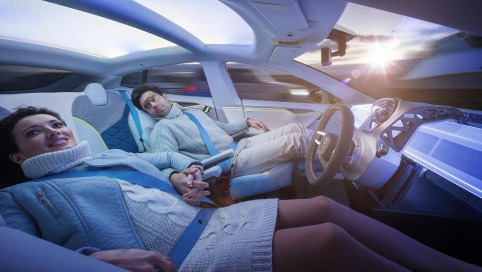 O modelo se destaca pelo interior, altamente customiz&aacute;vel, sobretudo no que diz respeito &agrave;s posi&ccedil;&otilde;es dos bancos | <a href="https://quatrorodas.abril.com.br/noticias/saloes/genebra-2014/rinspeed-mostra-imagens-xchange-concept-773804.shtml" rel="migration">Leia mais</a>
