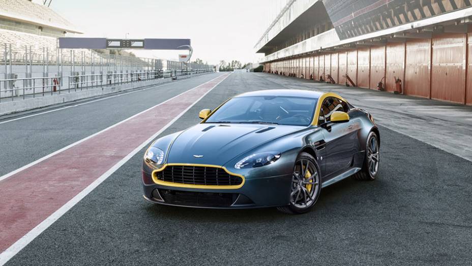 O Aston Martin Vantage V8 N430 será uma das novidades no Salão de Genebra| <a href="O%20Aston%20Martin%20N430%20estar%C3%A1%20dispon%C3%ADvel%20nas%20vers%C3%B5es%20cup%C3%AA%20e%20roadster." rel="migration">Leia mais</a>