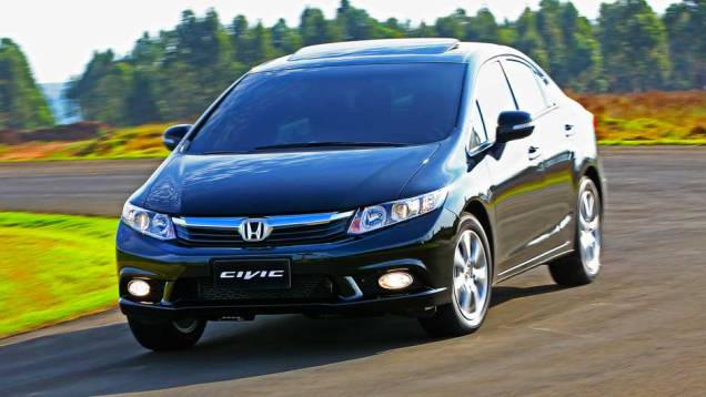 O modelo Civic da japonesa Honda ocupa o décimo lugar do ranking, com 644.210 unidades vendidas no mundo em 2013 | <a href="http://quatrorodas.abril.com.br/noticias/mercado/ford-focus-ocupa-primeiro-lugar-lista-carros-mais-vendidos-mundo-774188.shtml" rel="migration">Lei</a>
