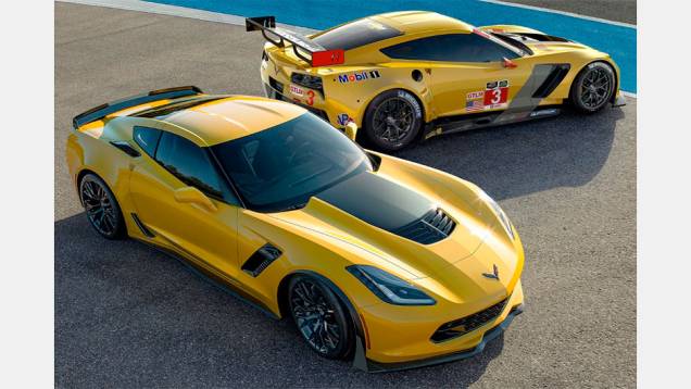 Corvette: A Chevrolet produz carros que os americanos chamam "pão com manteiga", sem status de luxo. Por isso, há mais de 60 anos surpreende a presença de um esportivo icônico de fibra de vidro em sua linha