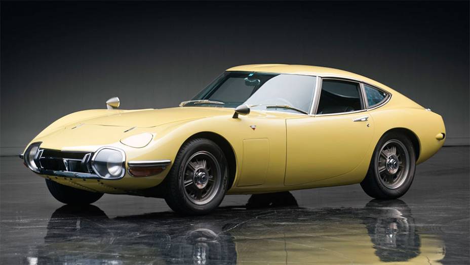 Toyota 2000GT: Único esportivo de verdade japonês nos anos 60, produzido de 1967 a 1970. Um dos 351 feitos foi arrematado por 1,1 milhão de dólares em leilão da RM