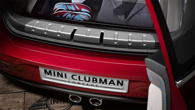 O novo MINI Clubman provavelmente chegará aos showrooms antes do final do ano | <a href="https://quatrorodas.abril.com.br/noticias/saloes/genebra-2014/mini-revela-clubman-concept-774612.shtml" rel="migration">Leia mais</a>