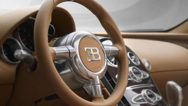 Apenas três unidades da edição especial serão produzidas, cada uma com preço de 2,18 milhões de euros | <a href="https://quatrorodas.abril.com.br/noticias/saloes/genebra-2014/bugatti-mostra-veyron-grand-sport-vitesse-rembrandt-bugatti-775217.shtml" rel="migration">Leia ma</a> Apenas três unidades da edição especial serão produzidas, cada uma com preço de 2,18 milhões de euros | <a href="https://quatrorodas.abril.com.br/noticias/saloes/genebra-2014/bugatti-mostra-veyron-grand-sport-vitesse-rembrandt-bugatti-775217.shtml" rel="migration">Leia ma</a>