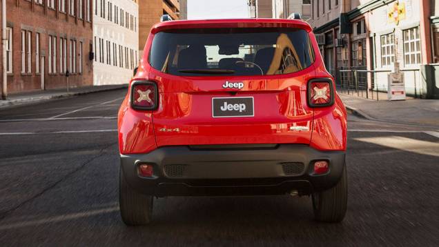 O que já é certo: o Jeep Renegade será um dos modelos a serem produzidos na nova fábrica da Fiat no Brasil | <a href="https://quatrorodas.abril.com.br/noticias/saloes/genebra-2014/imagens-jeep-renegade-sao-reveladas-775127.shtml" rel="migration">Leia mais</a> O que já é certo: o Jeep Renegade será um dos modelos a serem produzidos na nova fábrica da Fiat no Brasil | <a href="https://quatrorodas.abril.com.br/noticias/saloes/genebra-2014/imagens-jeep-renegade-sao-reveladas-775127.shtml" rel="migration">Leia mais</a>