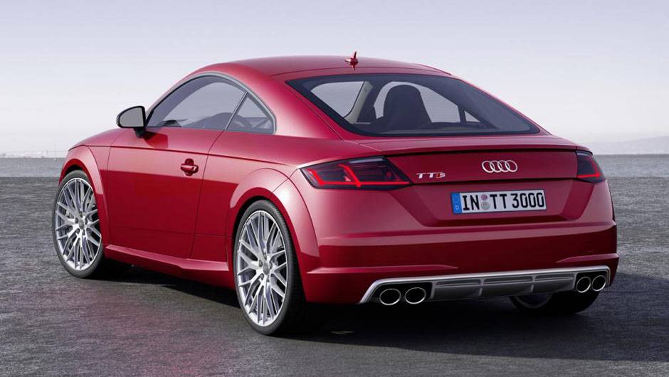 Tamb&eacute;m est&aacute; dispon&iacute;vel a vers&atilde;o de performance TTS, com o motor 2.0 TFSI reconfigurado para oferecer 310 cv e 38,7 kgfm | <a href="https://quatrorodas.abril.com.br/noticias/saloes/genebra-2014/audi-apresenta-novo-tt-775222.shtml" rel="migration">Leia mais</a>