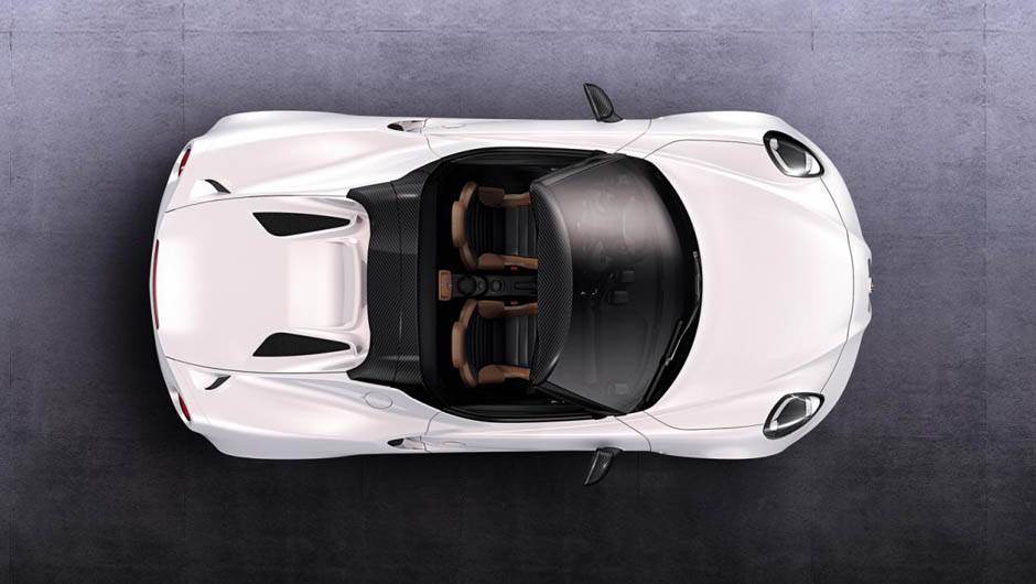 As modifica&ccedil;&otilde;es necess&aacute;rias para "tirar o teto" do 4C renderam apenas 60 kg a mais ao modelo. A Alfa Romeo utilizou teto de lona, com estrutura em fibra de carbono | <a href="https://quatrorodas.abril.com.br/noticias/saloes/genebra-2014/alfa-romeo-apresent" rel="migration"></a>