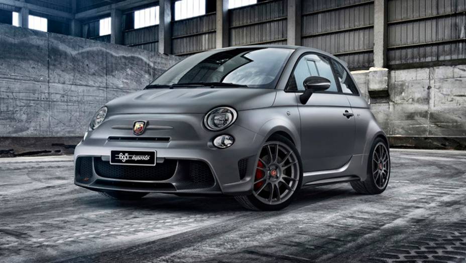 Já conhecida divisão de performance do Grupo Fiat, a Abarth também mostrou uma novidade neste Salão de Genebra: o 695 Biposto | <a href="https://quatrorodas.abril.com.br/noticias/saloes/genebra-2014/abarth-apresenta-695-biposto-775354.shtml" rel="migration">Leia mais</a>