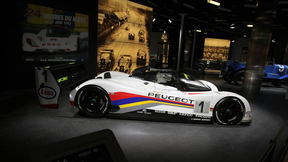 Peugeot 905 (1992) | <a href="https://quatrorodas.abril.com.br/noticias/saloes/genebra-2014/salao-genebra-exibe-bolidos-le-mans-775992.shtml" rel="migration">Leia mais</a> | <a href="https://quatrorodas.abril.com.br/noticias/saloes/genebra-2014/" rel="migration">Confira tudo sobre o Sal&atilde;o</a>