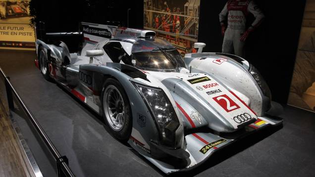 Audi R18 e-tron (2013) | <a href="https://quatrorodas.abril.com.br/noticias/saloes/genebra-2014/salao-genebra-exibe-bolidos-le-mans-775992.shtml" rel="migration">Leia mais</a> | <a href="https://quatrorodas.abril.com.br/noticias/saloes/genebra-2014/" rel="migration">Confira tudo sobre o S</a>