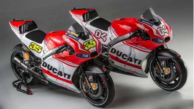 A moto tem motor V4 de 1000 cilindradas | <a href="https://quatrorodas.abril.com.br/moto/noticias/ducati-apresenta-nova-moto-temporada-motogp-776745.shtml" rel="migration">Leia mais</a> A moto tem motor V4 de 1000 cilindradas | <a href="https://quatrorodas.abril.com.br/moto/noticias/ducati-apresenta-nova-moto-temporada-motogp-776745.shtml" rel="migration">Leia mais</a>