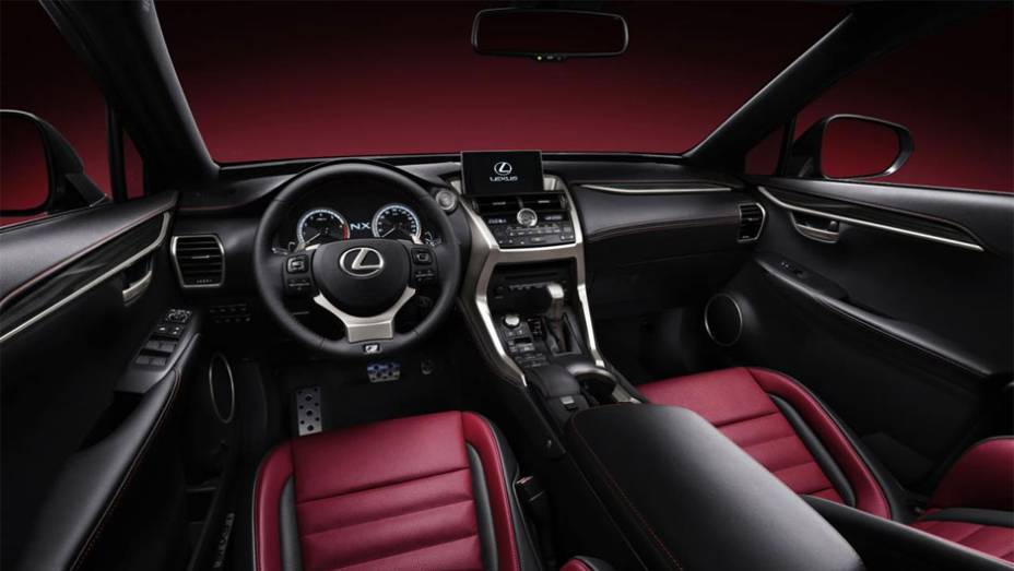 Detalhe do interior do novo Lexus NX | <a href="http://quatrorodas.abril.com.br/noticias/fabricantes/lexus-revela-nx-2015-tres-opcoes-motores-tracao-integral-779496.shtml" rel="migration">Leia mais</a>