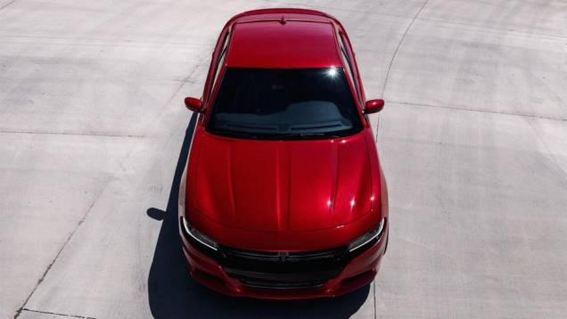 Carro passou por reestilização | <a href="https://quatrorodas.abril.com.br/noticias/saloes/new-york-2014/dodge-mostra-charger-2015-nova-york-780063.shtml" rel="migration">Leia mais</a>