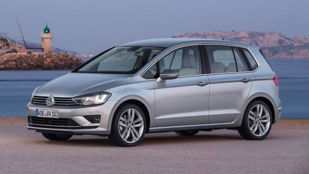 Apresentado no Salão de Frankfurt de 2013 como carro-conceito, o Golf Sportsvan teve sua versão de produção revelada pela Volkswagen | <a href="https://quatrorodas.abril.com.br/noticias/fabricantes/volkswagen-apresenta-golf-sportsvan-782043.shtml" rel="migration">Leia mai</a> Apresentado no Salão de Frankfurt de 2013 como carro-conceito, o Golf Sportsvan teve sua versão de produção revelada pela Volkswagen | <a href="https://quatrorodas.abril.com.br/noticias/fabricantes/volkswagen-apresenta-golf-sportsvan-782043.shtml" rel="migration">Leia mai</a>