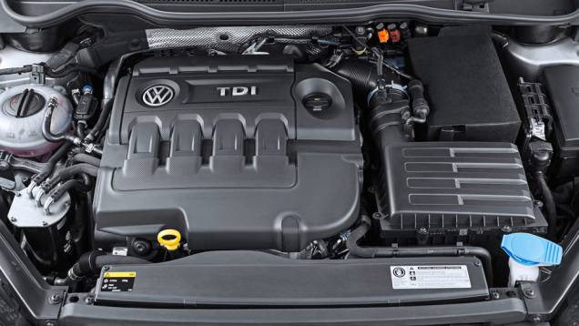 Sob o capô, serão seis opções. Quatro delas são movidas a gasolina e outras duas são abastecidas com diesel | <a href="https://quatrorodas.abril.com.br/noticias/fabricantes/volkswagen-apresenta-golf-sportsvan-782043.shtml" rel="migration">Leia mais</a>