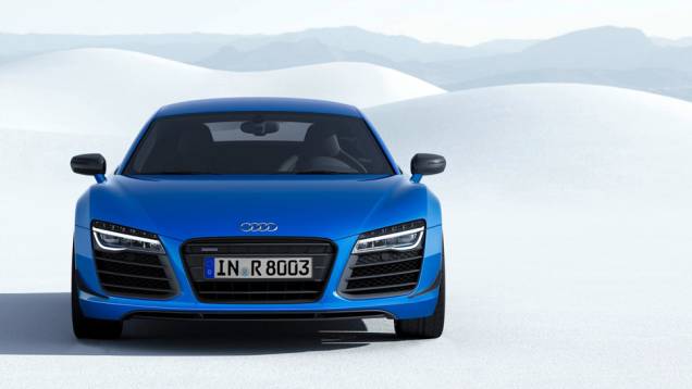 Em termos práticos, o grande benefício proporcionado pelos faróis de laser é a maior amplitude da área iluminada | <a href="https://quatrorodas.abril.com.br/noticias/fabricantes/audi-apresenta-r8-lmx-782203.shtml" rel="migration">Leia mais</a> Em termos práticos, o grande benefício proporcionado pelos faróis de laser é a maior amplitude da área iluminada | <a href="https://quatrorodas.abril.com.br/noticias/fabricantes/audi-apresenta-r8-lmx-782203.shtml" rel="migration">Leia mais</a>
