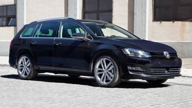 Exibido no último Salão de Nova Iorque como carro conceito, o Golf SportWagen ganhou uma versão de produção | <a href="https://quatrorodas.abril.com.br/noticias/fabricantes/volkswagen-oficializa-golf-sportwagen-782640.shtml" rel="migration">Leia mais</a> Exibido no último Salão de Nova Iorque como carro conceito, o Golf SportWagen ganhou uma versão de produção | <a href="https://quatrorodas.abril.com.br/noticias/fabricantes/volkswagen-oficializa-golf-sportwagen-782640.shtml" rel="migration">Leia mais</a>