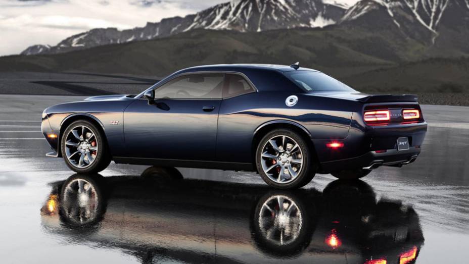 Ele modifica características como resposta da direção, tração e suspensão | <a href="https://quatrorodas.abril.com.br/noticias/fabricantes/dodge-revela-challenger-srt-srt-hellcat-783358.shtml" rel="migration">Leia mais</a>