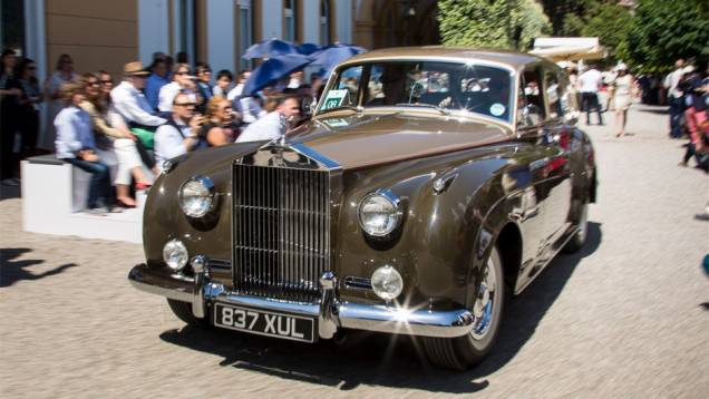 Rolls-Royce Silver Cloud I - Concorso dEleganza Villa dEste 2014 | <a href="https://quatrorodas.abril.com.br/noticias/classicos//concorso-d-eleganza-villa-d-este-2014-premia-maserati-450-s-1956-como-best-of-show-784018.shtml" rel="migration">Leia mais</a> Rolls-Royce Silver Cloud I - Concorso dEleganza Villa dEste 2014 | <a href="https://quatrorodas.abril.com.br/noticias/classicos//concorso-d-eleganza-villa-d-este-2014-premia-maserati-450-s-1956-como-best-of-show-784018.shtml" rel="migration">Leia mais</a>