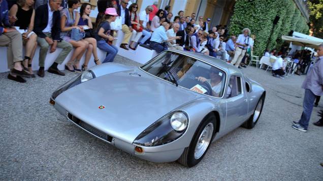 Porsche 904 GTS - Concorso dEleganza Villa dEste 2014 | <a href="https://quatrorodas.abril.com.br/noticias/classicos//concorso-d-eleganza-villa-d-este-2014-premia-maserati-450-s-1956-como-best-of-show-784018.shtml" rel="migration">Leia mais</a>