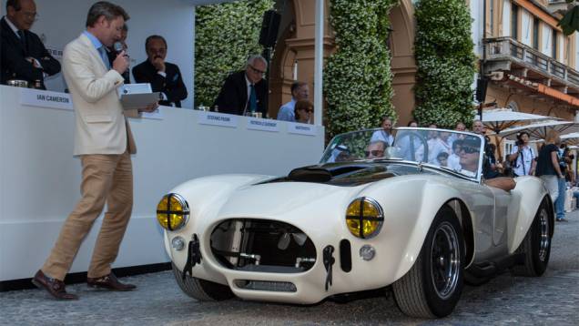 Shelby American 427 Competition Cobra - Concorso dEleganza Villa dEste 2014 | <a href="https://quatrorodas.abril.com.br/noticias/classicos//concorso-d-eleganza-villa-d-este-2014-premia-maserati-450-s-1956-como-best-of-show-784018.shtml" rel="migration">Leia mais</a>