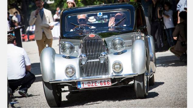 Bugatti Type 57 - Concorso dEleganza Villa dEste 2014 | <a href="https://quatrorodas.abril.com.br/noticias/classicos//concorso-d-eleganza-villa-d-este-2014-premia-maserati-450-s-1956-como-best-of-show-784018.shtml" rel="migration">Leia mais</a>