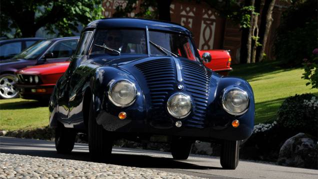 BMW 328 - Concorso dEleganza Villa dEste 2014 | <a href="https://quatrorodas.abril.com.br/noticias/classicos//concorso-d-eleganza-villa-d-este-2014-premia-maserati-450-s-1956-como-best-of-show-784018.shtml" rel="migration">Leia mais</a> BMW 328 - Concorso dEleganza Villa dEste 2014 | <a href="https://quatrorodas.abril.com.br/noticias/classicos//concorso-d-eleganza-villa-d-este-2014-premia-maserati-450-s-1956-como-best-of-show-784018.shtml" rel="migration">Leia mais</a>