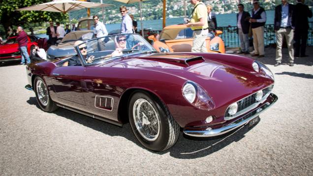 Ferrari 250 GT LWB- Concorso dEleganza Villa dEste 2014 | <a href="https://quatrorodas.abril.com.br/noticias/classicos//concorso-d-eleganza-villa-d-este-2014-premia-maserati-450-s-1956-como-best-of-show-784018.shtml" rel="migration">Leia mais</a>