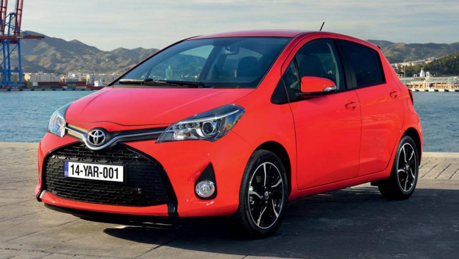 A Toyota divulgou informações e fotos oficiais do Yaris 2014 | <a href="https://quatrorodas.abril.com.br/noticias/fabricantes/toyota-revela-yaris-2014-784205.shtml" rel="migration">Leia mais</a>