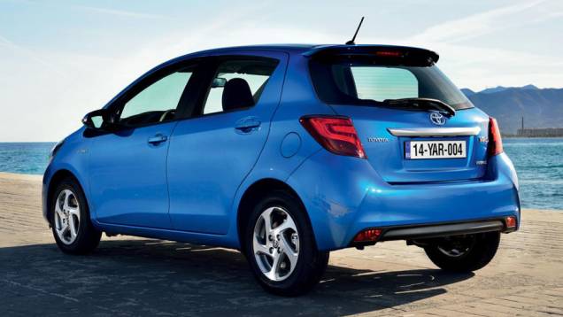 Produzido em Bruxelas, Bélgica, com foco no mercado europeu, o hatch passou por facelift | <a href="https://quatrorodas.abril.com.br/noticias/fabricantes/toyota-revela-yaris-2014-784205.shtml" rel="migration">Leia mais</a>