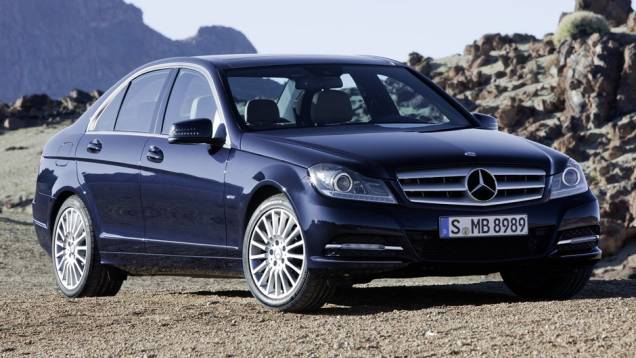 4 - Mercedes-Benz Classe C (vencedor da categoria "Carro familiar") | <a href="https://quatrorodas.abril.com.br/noticias/mercado/volkswagen-up-lidera-pesquisa-satisfacao-jd-power-2014-784586.shtml" rel="migration">Leia mais</a> 4 - Mercedes-Benz Classe C (vencedor da categoria "Carro familiar") | <a href="https://quatrorodas.abril.com.br/noticias/mercado/volkswagen-up-lidera-pesquisa-satisfacao-jd-power-2014-784586.shtml" rel="migration">Leia mais</a>