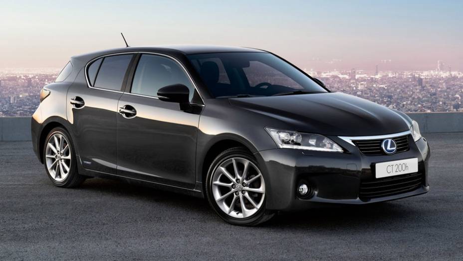 7 - Lexus CT200h | <a href="https://quatrorodas.abril.com.br/noticias/mercado/volkswagen-up-lidera-pesquisa-satisfacao-jd-power-2014-784586.shtml" rel="migration">Leia mais</a>