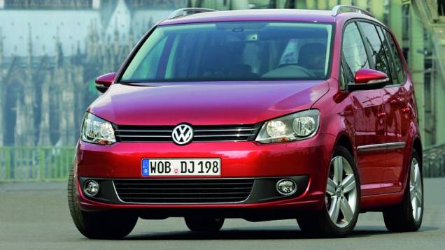 12 - Volkswagen Touran (vencedor da categoria "Monovolume") | <a href="https://quatrorodas.abril.com.br/noticias/mercado/volkswagen-up-lidera-pesquisa-satisfacao-jd-power-2014-784586.shtml" rel="migration">Leia mais</a>