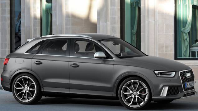 O utilitário esportivo de alta performance teve preço definido em R$ 273,6 mil pela montadora alemã | <a href="https://quatrorodas.abril.com.br/noticias/fabricantes/audi-rs-q3-chega-r-273-6-mil-786183.shtml" rel="migration">Leia mais</a> O utilitário esportivo de alta performance teve preço definido em R$ 273,6 mil pela montadora alemã | <a href="https://quatrorodas.abril.com.br/noticias/fabricantes/audi-rs-q3-chega-r-273-6-mil-786183.shtml" rel="migration">Leia mais</a>