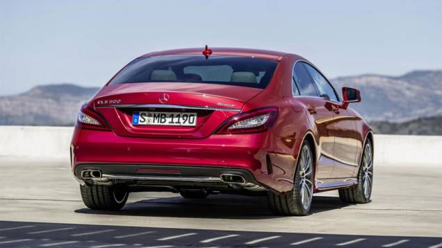 Algumas versões podem ser equipadas com transmissão automática de nove marchas | <a href="https://quatrorodas.abril.com.br/noticias/fabricantes/mercedes-benz-apresenta-novo-cls-786489.shtml" rel="migration">Leia mais</a>