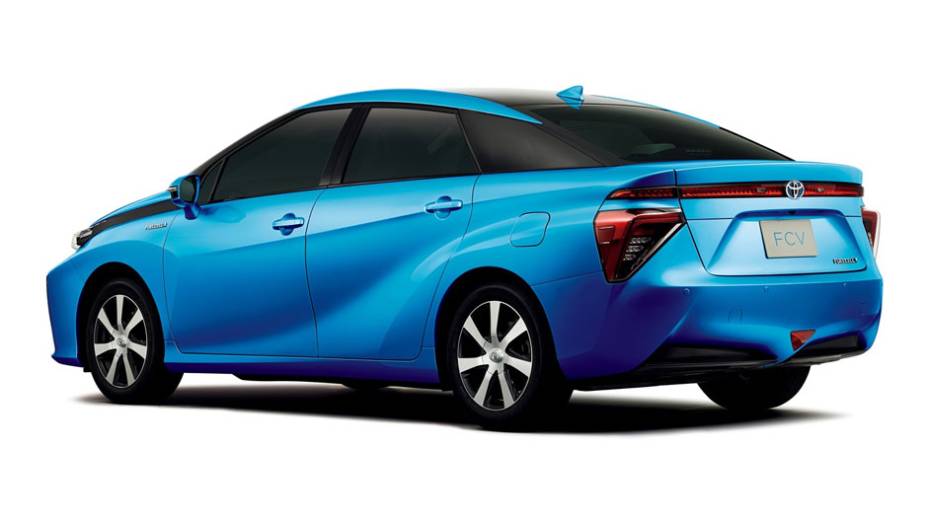 Movido a célula de combustível, carro custará 68.690 dólares no Japão | <a href="https://quatrorodas.abril.com.br/noticias/sustentabilidade/toyota-revela-novo-fcv-787124.shtml" rel="migration">Leia mais</a>