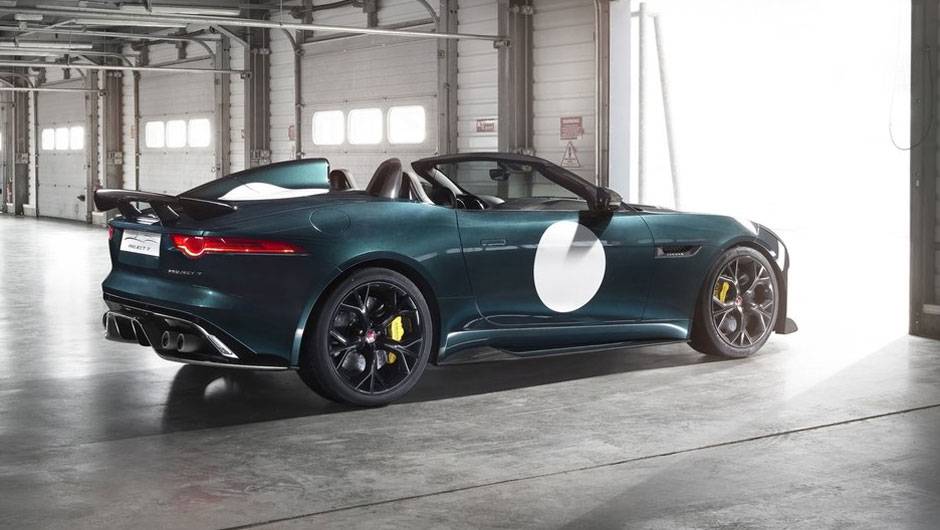 Jaguar n&atilde;o revelou a motoriza&ccedil;&atilde;o, que deve ser um 5.0 V8 de 567 cavalos | <a href="https://quatrorodas.abril.com.br/noticias/fabricantes/oficial-jaguar-anuncia-f-type-project-7-787087.shtml" rel="migration">Leia mais</a>