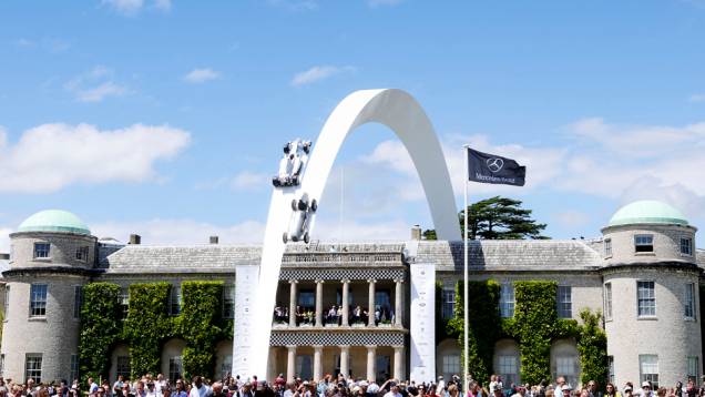 A edição de 2014 do Festival de Goodwood, tradicional evento que reúne alguns dos carros mais desejados de todos os tempos, já começou. Confira alguns dos participantes! | <a href="https://quatrorodas.abril.com.br/galerias/especiais/festival-goodwood-2014-" rel="migration"></a>