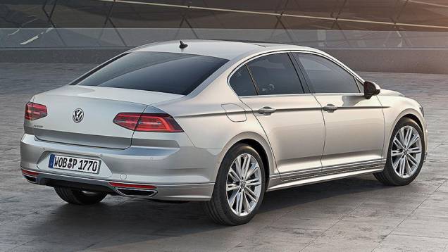 No caso do sedã, o porta-malas passa a ter 586 litros (21 a mais do que o anterior) | <a href="https://quatrorodas.abril.com.br/noticias/fabricantes/volkswagen-apresenta-novo-passat-788079.shtml" rel="migration">Leia mais</a> No caso do sedã, o porta-malas passa a ter 586 litros (21 a mais do que o anterior) | <a href="https://quatrorodas.abril.com.br/noticias/fabricantes/volkswagen-apresenta-novo-passat-788079.shtml" rel="migration">Leia mais</a>