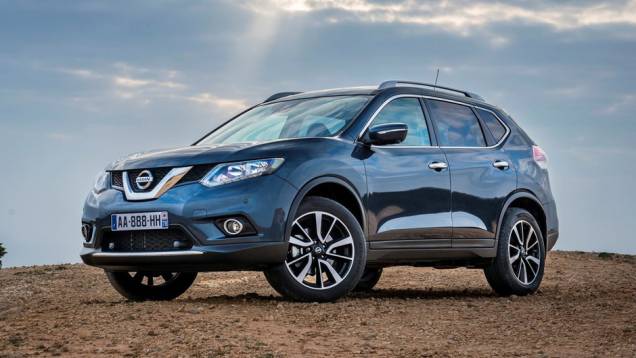 Nissan X-Trail | <a href="https://quatrorodas.abril.com.br/noticias/mercado/candidatos-carro-ano-2015-europa-sao-revelados-791548.shtml" rel="migration">Leia mais</a>