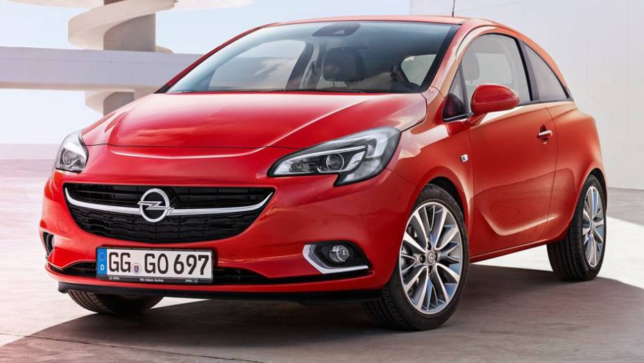 Opel Corsa | <a href="https://quatrorodas.abril.com.br/noticias/mercado/candidatos-carro-ano-2015-europa-sao-revelados-791548.shtml" rel="migration">Leia mais</a>