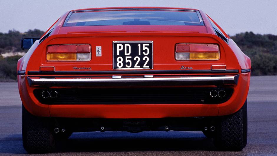 Um dos pedidos da Maserati ao designer &eacute; que o esportivo fosse moderno, mas sem excessos visuais desnecess&aacute;rios | <a href="https://quatrorodas.abril.com.br/reportagens/classicos/maserati-100-anos-792281.shtml" rel="migration">Leia mais</a>
