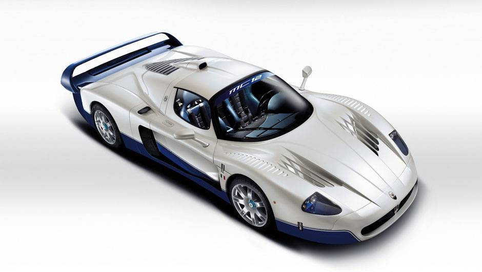 O MC12 s&oacute; era vendido sob encomenda ao pre&ccedil;o de 800 mil d&oacute;lares | <a href="https://quatrorodas.abril.com.br/reportagens/classicos/maserati-100-anos-792281.shtml" rel="migration">Leia mais</a>