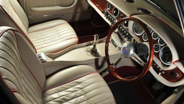O câmbio podia ser manual de cinco velocidades ou automático de três | <a href="https://quatrorodas.abril.com.br/reportagens/classicos/maserati-100-anos-792281.shtml" rel="migration">Leia mais</a> O câmbio podia ser manual de cinco velocidades ou automático de três | <a href="https://quatrorodas.abril.com.br/reportagens/classicos/maserati-100-anos-792281.shtml" rel="migration">Leia mais</a>