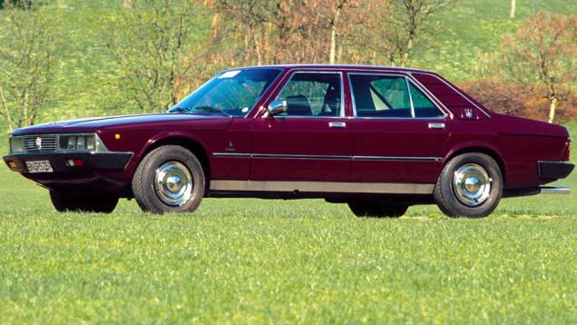 Depois de três anos, já sob administração da Citroën, surge a segunda geração, desenhada por Marcello Gandini na Bertone sobre mecânica do Citroën SM, com suspensão hidráulica | <a href="https://quatrorodas.abril.com.br/reportagens/classicos/maserati-100-a" rel="migration"></a> Depois de três anos, já sob administração da Citroën, surge a segunda geração, desenhada por Marcello Gandini na Bertone sobre mecânica do Citroën SM, com suspensão hidráulica | <a href="https://quatrorodas.abril.com.br/reportagens/classicos/maserati-100-a" rel="migration"></a>