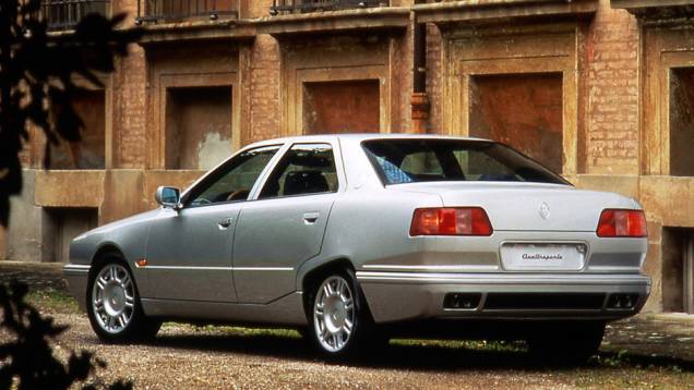 Dos motores adotados nessa geração, os V6 foram os de 2.0 e 287 cv e 2.8 litros de 284 cv e o V8 produzia 335 cv | <a href="https://quatrorodas.abril.com.br/reportagens/classicos/maserati-100-anos-792281.shtml" rel="migration">Leia mais</a> Dos motores adotados nessa geração, os V6 foram os de 2.0 e 287 cv e 2.8 litros de 284 cv e o V8 produzia 335 cv | <a href="https://quatrorodas.abril.com.br/reportagens/classicos/maserati-100-anos-792281.shtml" rel="migration">Leia mais</a>