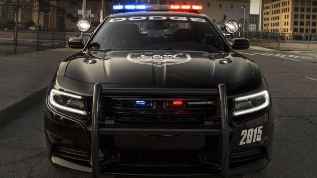 De modo geral, ela segue o padrão de mudanças estéticas promovidas na linha 2015 do Charger, com nova grade frontal, capô redesenhado... | <a href="https://quatrorodas.abril.com.br/noticias/fabricantes/dodge-mostra-charger-pursuit-2015-794899.shtml" rel="migration">Leia m</a> De modo geral, ela segue o padrão de mudanças estéticas promovidas na linha 2015 do Charger, com nova grade frontal, capô redesenhado... | <a href="https://quatrorodas.abril.com.br/noticias/fabricantes/dodge-mostra-charger-pursuit-2015-794899.shtml" rel="migration">Leia m</a>
