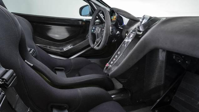 Quanto à motorização, o 650S Sprint é equipado com bloco 3.8 V8 biturbo | <a href="https://quatrorodas.abril.com.br/noticias/fabricantes/mclaren-revela-650s-sprint-795198.shtml" rel="migration">Leia mais</a> Quanto à motorização, o 650S Sprint é equipado com bloco 3.8 V8 biturbo | <a href="https://quatrorodas.abril.com.br/noticias/fabricantes/mclaren-revela-650s-sprint-795198.shtml" rel="migration">Leia mais</a>