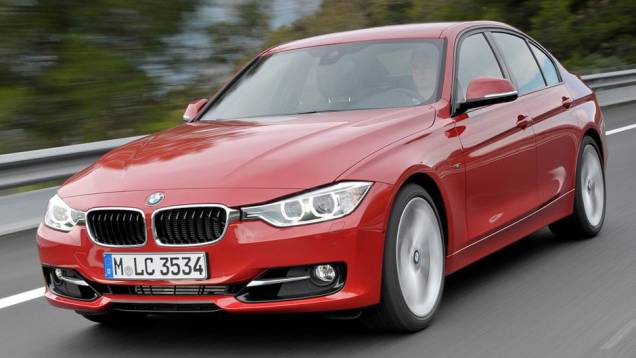 O segundo lugar ficou com o Série 3, o modelo mais vendido da BMW em todo o mundo | <a href="https://quatrorodas.abril.com.br/noticias/mercado/pesquisa-revela-carros-preferidos-milionarios-americanos-697349.shtml" rel="migration">Leia mais</a>